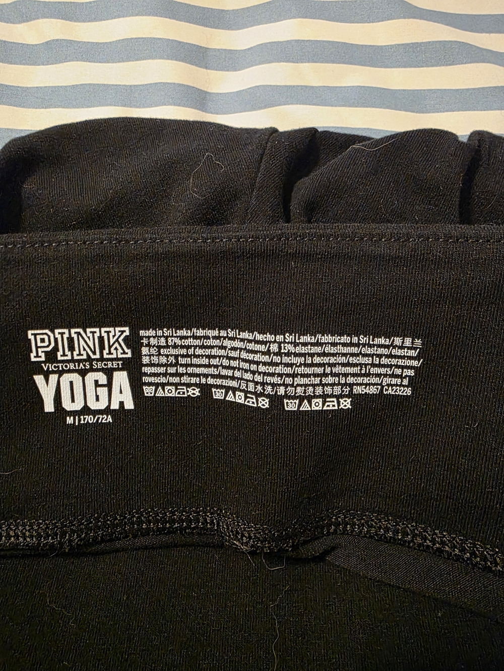 Victoria's Secret PINK Black Yoga Leggings - Picture 6 of 6